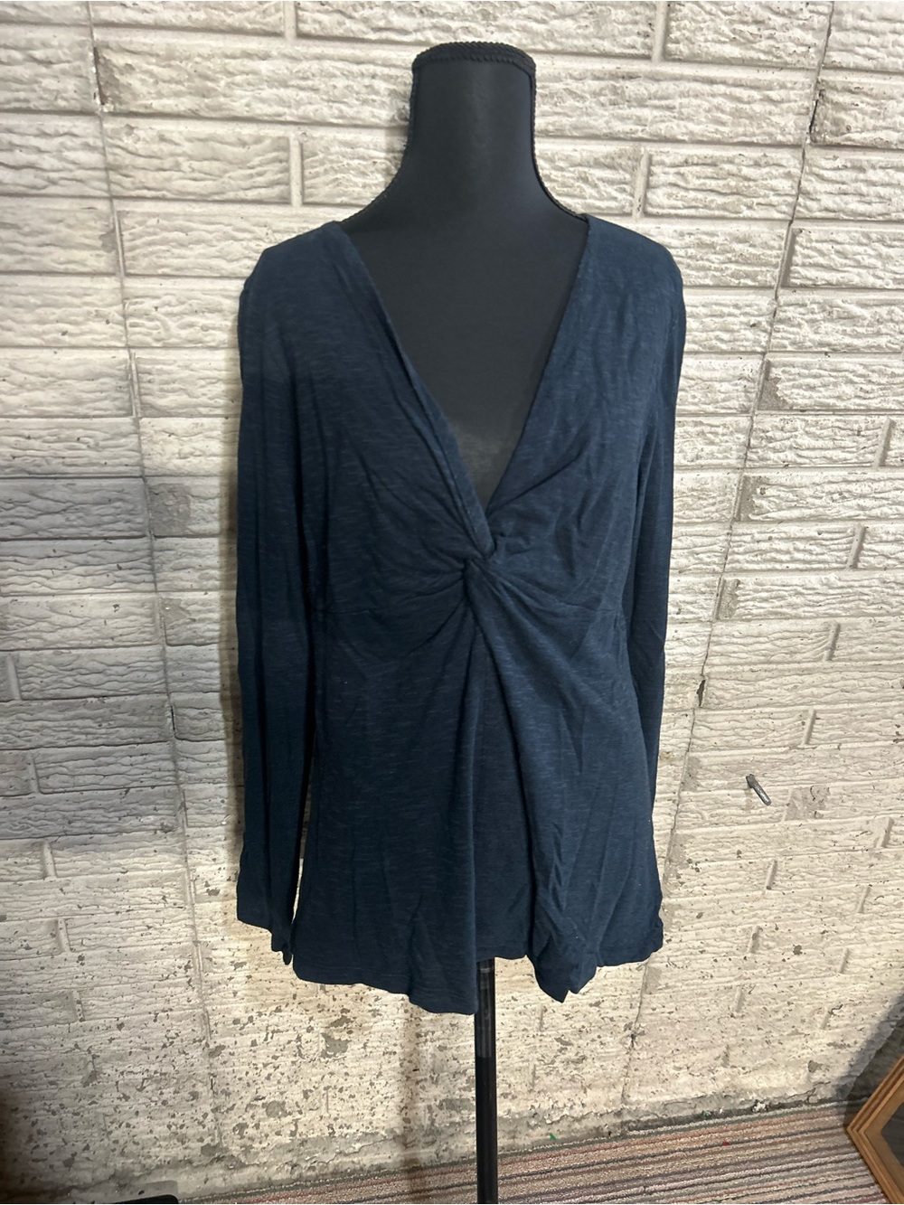 Aventura Women’s Navy Twist-Front Long Sleeve Top Size XL Organic Cotton